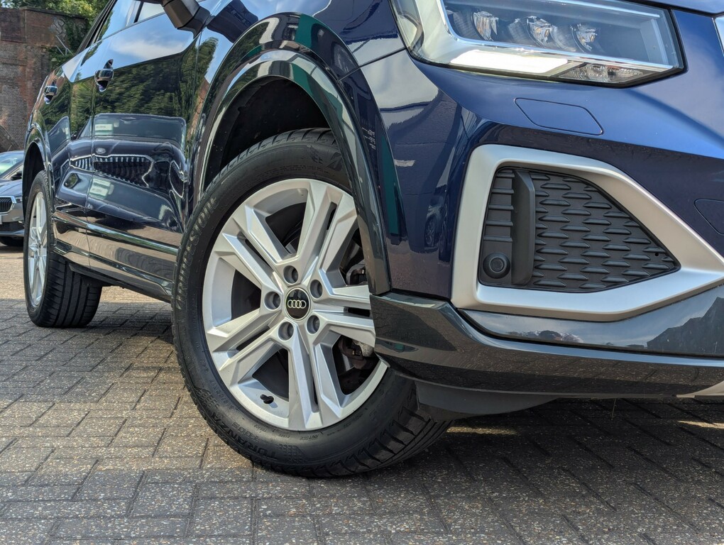 Audi Q2 35 Tfsi Sport Blue #2