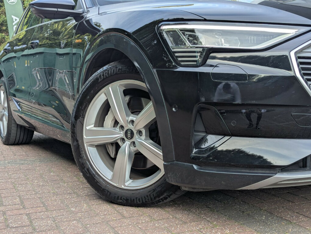 Audi E-tron 230Kw 50 Quattro 71Kwh Technik LO21WVA Black #2