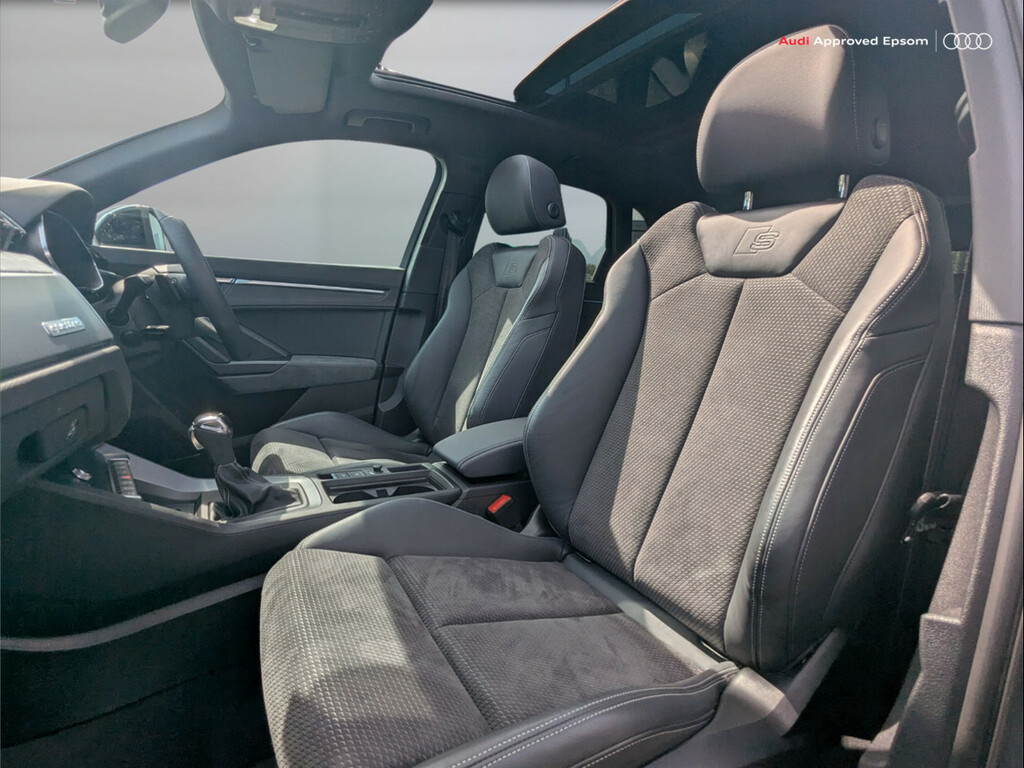 Audi Q3 Q3 Rs Q3 Tfsi Quattro S Tronic Comfortsound Blue #35