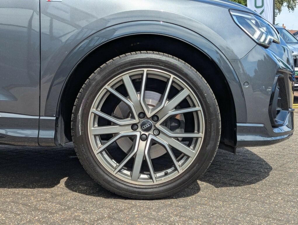 Audi Q3 Q3 Rs Q3 Tfsi Quattro S Tronic Comfortsound Blue #10
