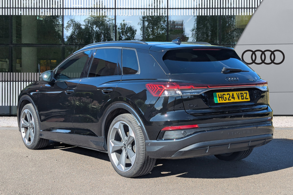 Audi Q4 E Tron 210Kw 45 82Kwh Black Edition HG24VBZ Black #3