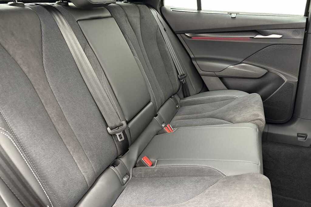 Skoda ENYAQ 210Kw 85X Sportline 82Kwh 4X4 Green #2
