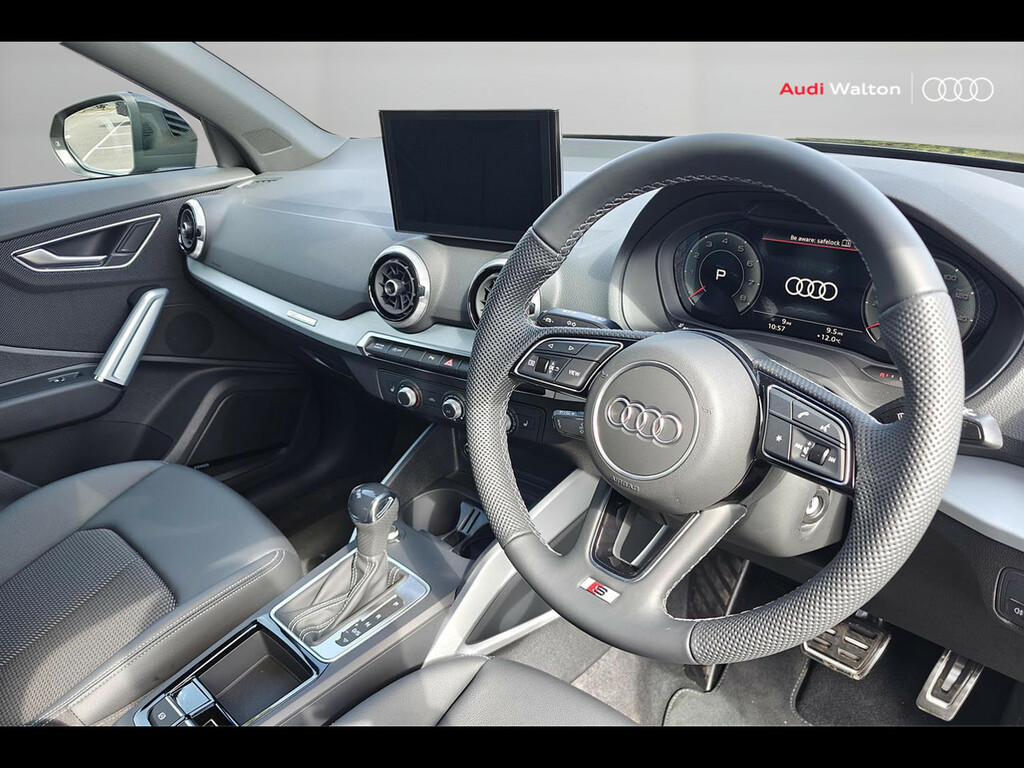 Audi Q2 S Line 35 Tfsi 150 Ps S Tronic RO26YJG Black #6