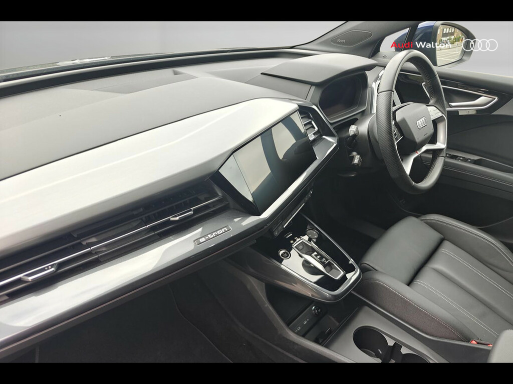 Audi Q4 E Tron Q4 S Line 45 E-tron 210,00 Kw Blue #2