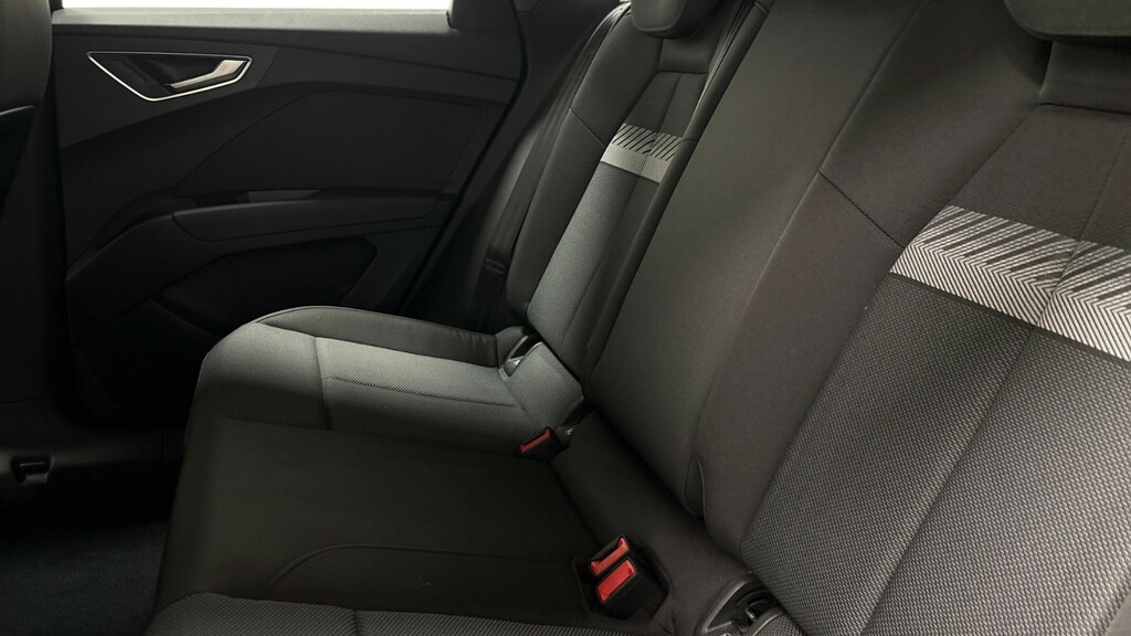Audi Q4 E Tron 150Kw 40 82Kwh Sport Black #5