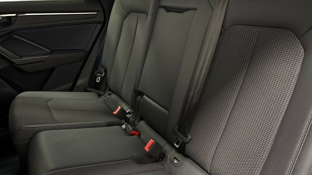 Audi Q3 2022 22 1.5 #7