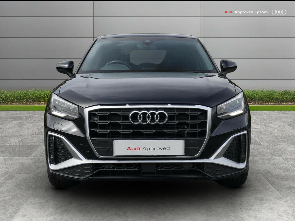 Audi Q2 35 Tfsi S Line S Tronic Black #2