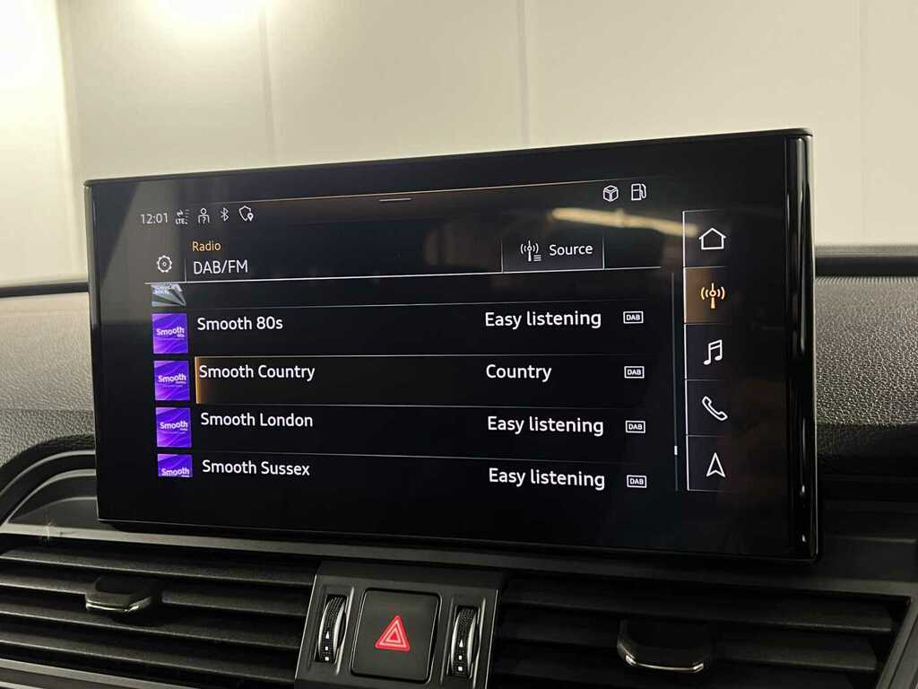 Audi Q5 Tfsi Edition 1 Black #30