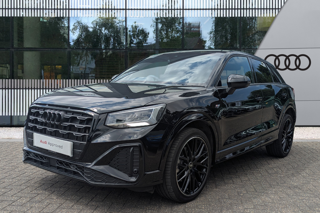 Audi Q2 35 Tfsi Black Edition S Tronic Black #3