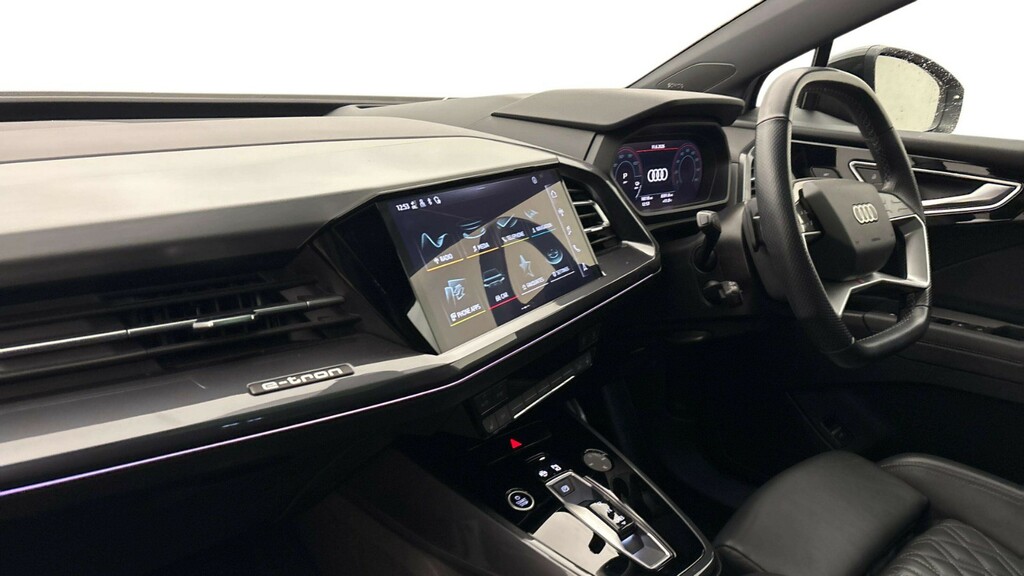 Audi Q4 E Tron 220Kw 50 Quattro 82.77Kwh Vorsprung White #6