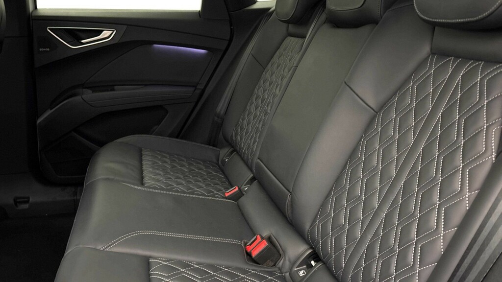 Audi Q4 E Tron 150Kw 40 82Kwh S Line Cstech Pack Grey #7