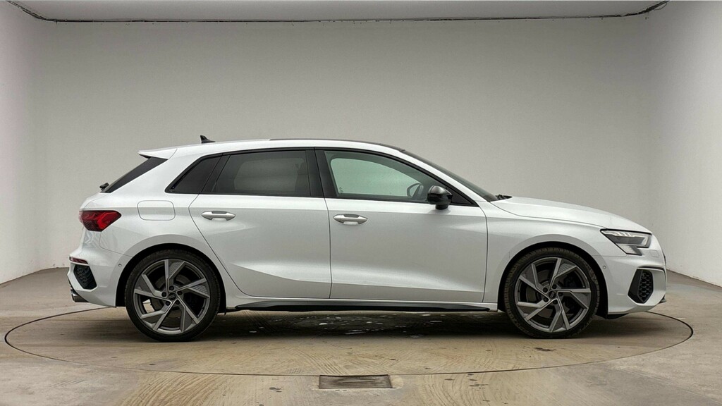 Audi A3 30 Tfsi Sport Black #4