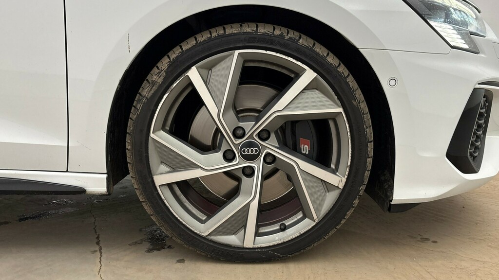 Audi A3 30 Tfsi Sport Black #5