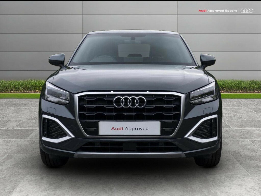 Audi Q2 30 Tfsi Sport Black #2