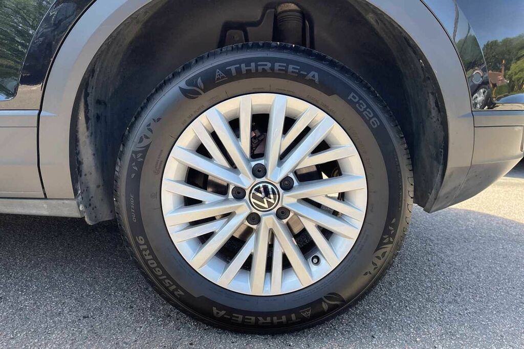 Volkswagen T-Roc 1.5 Tsi Life Dsg Black #5