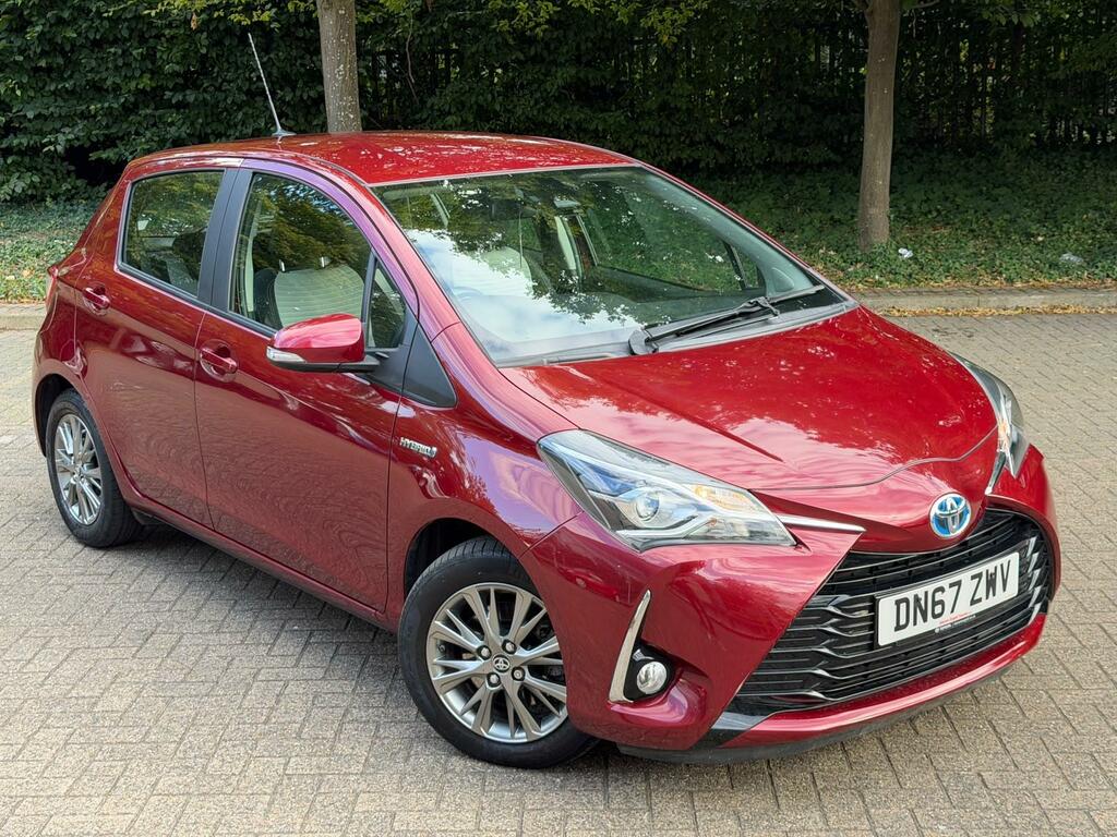 Toyota Yaris 1.5 Vvt-h Icon Hatchback Hybrid E-cvt E Red