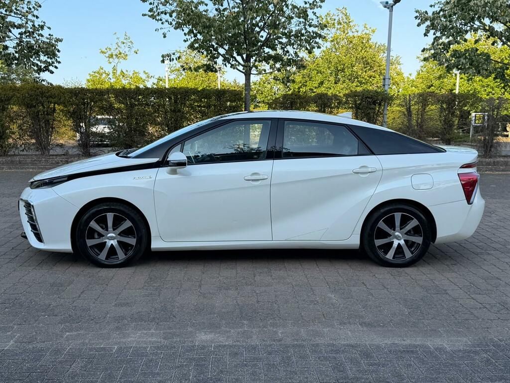 Toyota Mirai Fuel Cell Cvt 5 Seats Blue #10