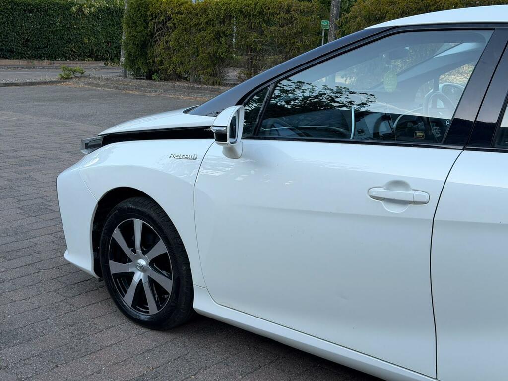 Toyota Mirai Fuel Cell Cvt 5 Seats Blue #16
