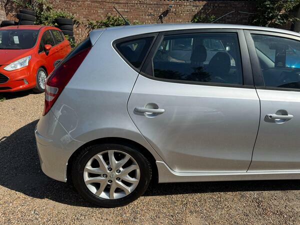 Hyundai I30 Hatchback Blue #15
