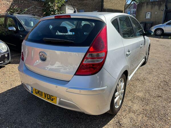 Hyundai I30 Hatchback Blue #13
