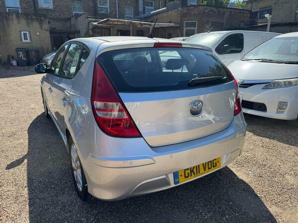 Hyundai I30 Hatchback Blue #11