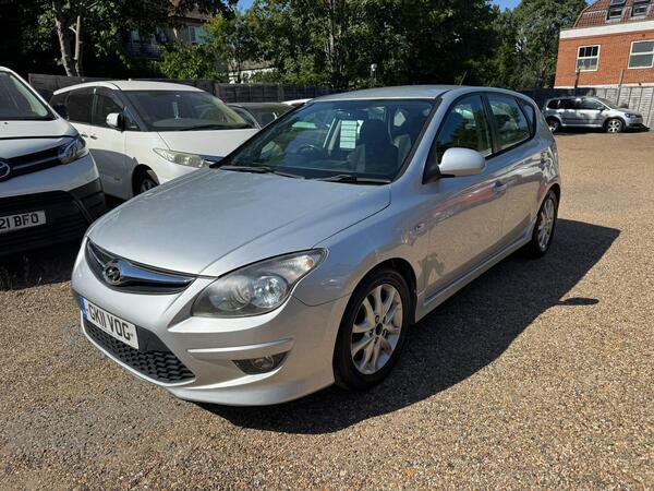 Hyundai I30 1.6 Comfort Euro 5 Silver #6