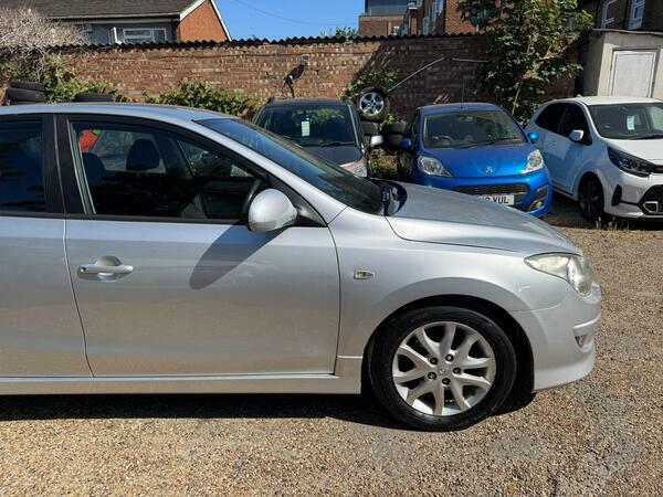Hyundai I30 Hatchback Blue #17