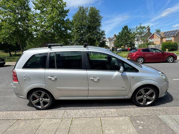 Vauxhall Zafira Design Cdti 150 E4 Silver #8