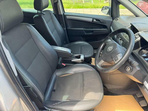 Vauxhall Zafira Design Cdti 150 E4 Silver #11