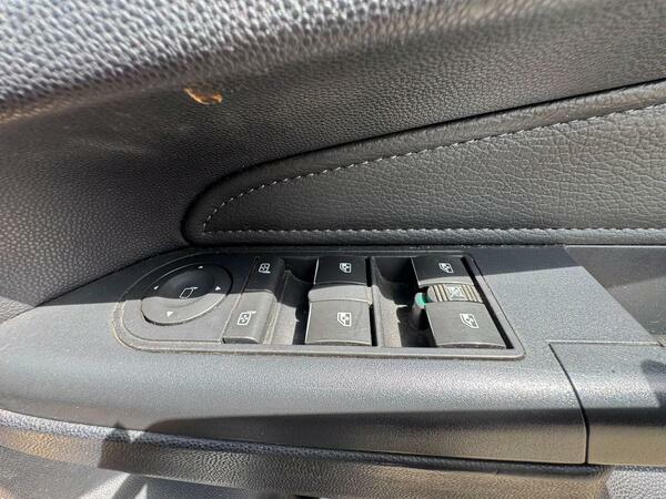 Vauxhall Zafira Design Cdti 150 E4 Silver #19