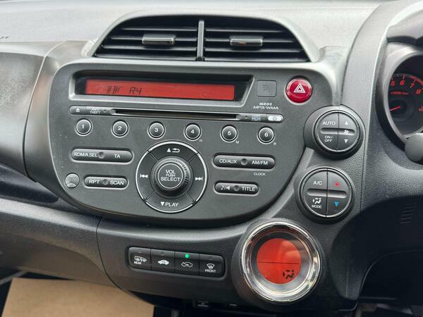 Honda Jazz I-vtec Ex Openable Panoramic Roof Blue #40
