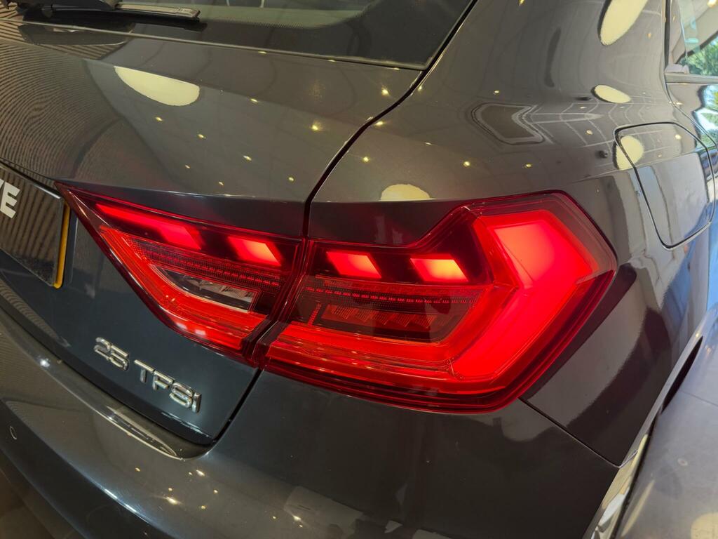 Audi A1 1.0 Tfsi 30 S Line Sportback Eur White #31