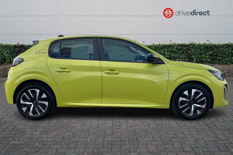 Peugeot 208 1.2 Puretech Style Hatchback Eur BJ75XDL Yellow #2