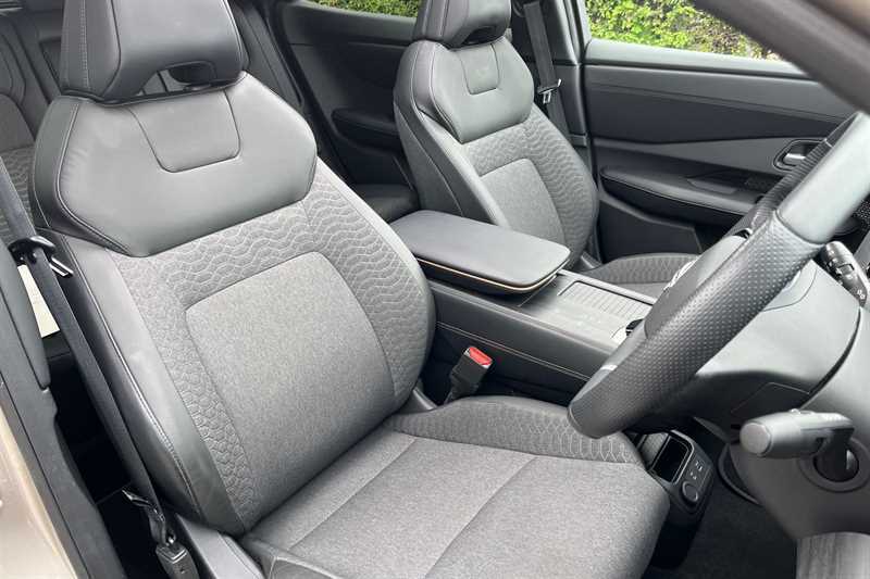 Nissan Ariya 63Kwh Advance Suv 7.4Kw Charger YP23VVZ Silver #5