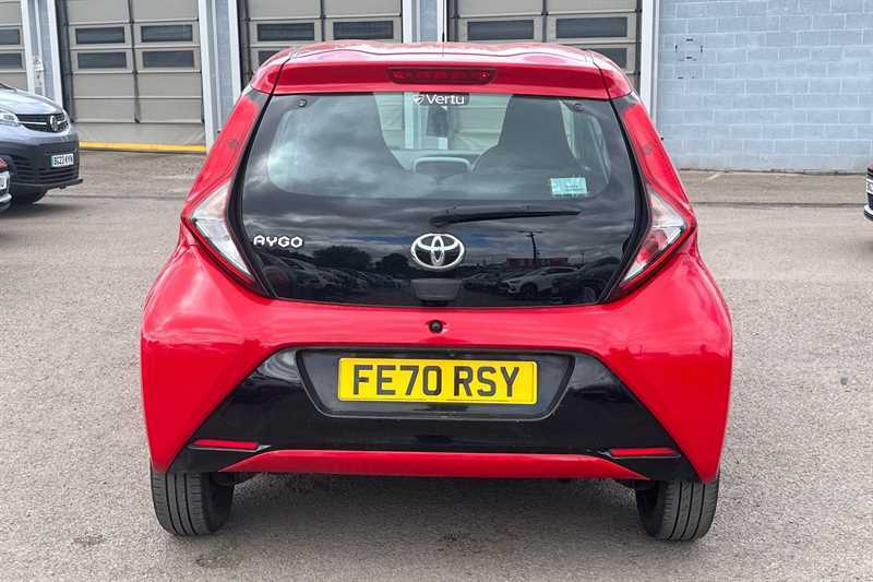 Toyota Aygo 1.0 Vvt-i X-play Hatchback Euro Red #3