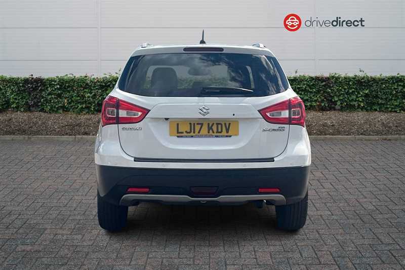 Suzuki SX4 S Cross Sx4 S-cross 1.0 Boosterjet Sz-t Hatchback White #4