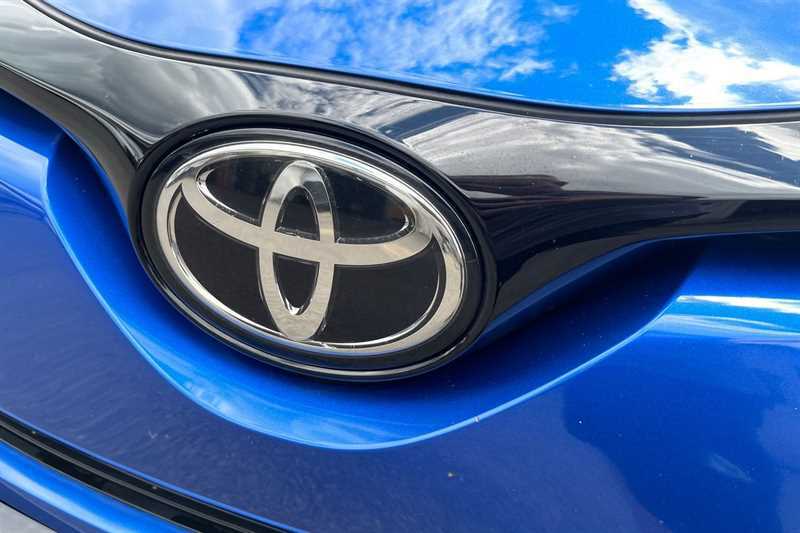 Toyota C-Hr 1.8 Hybrid Excel Cvt Black #30