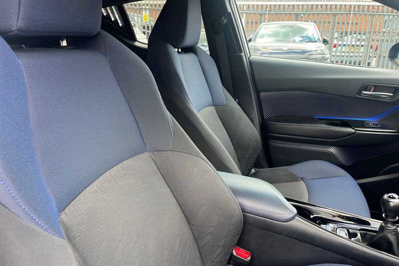 Toyota C-Hr 1.8 Hybrid Excel Cvt Black #23