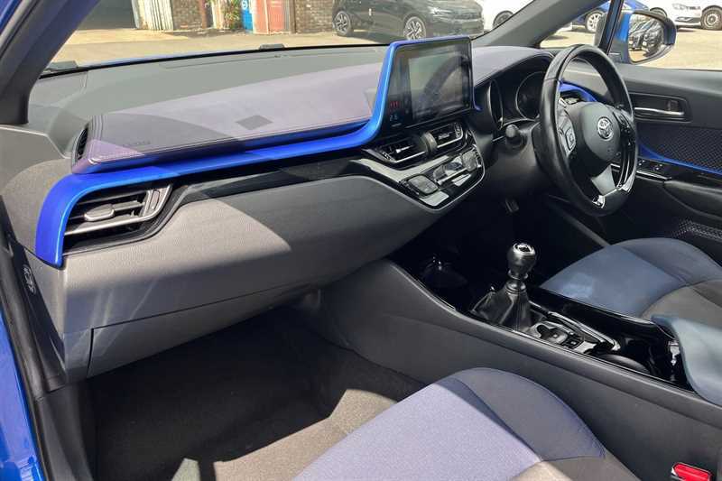 Toyota C-Hr 1.8 Hybrid Excel Cvt Black #40