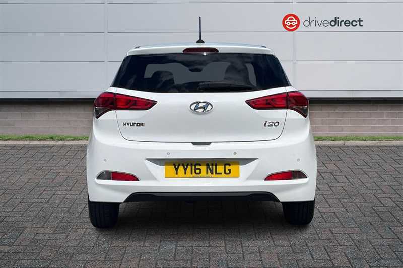 Hyundai I20 1.2 Go Hatchback Euro 6 84 Ps White #4