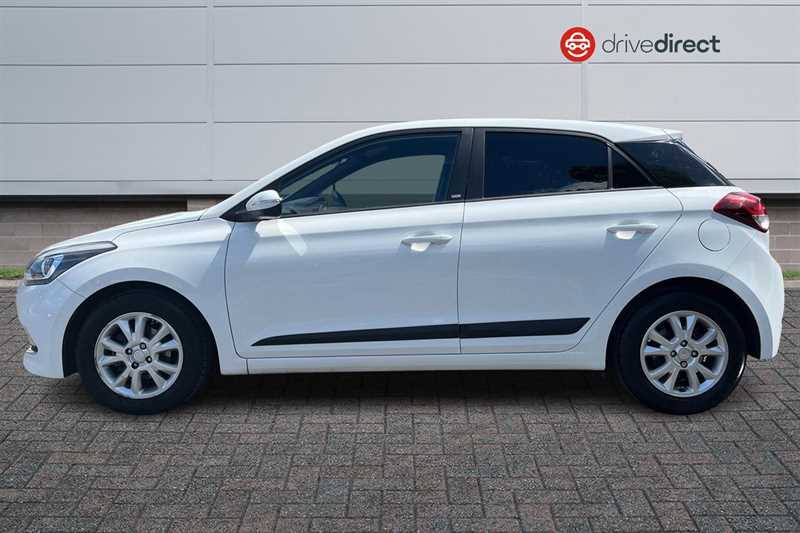 Hyundai I20 1.2 Go Hatchback Euro 6 84 Ps White #6