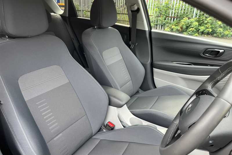 Hyundai Bayon Bayon Se Connect Tgdi Mhev Red #22