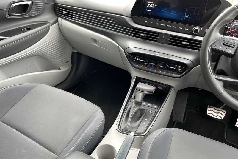 Hyundai Bayon Bayon Se Connect Tgdi Mhev Red #13