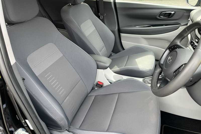 Hyundai Bayon Bayon Se Connect Tgdi Mhev Red #39
