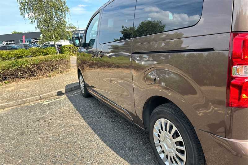 Toyota Proace Verso Van 2.0D Shuttle Long Mpv Lwb Euro 6 Ss 9 Black #38