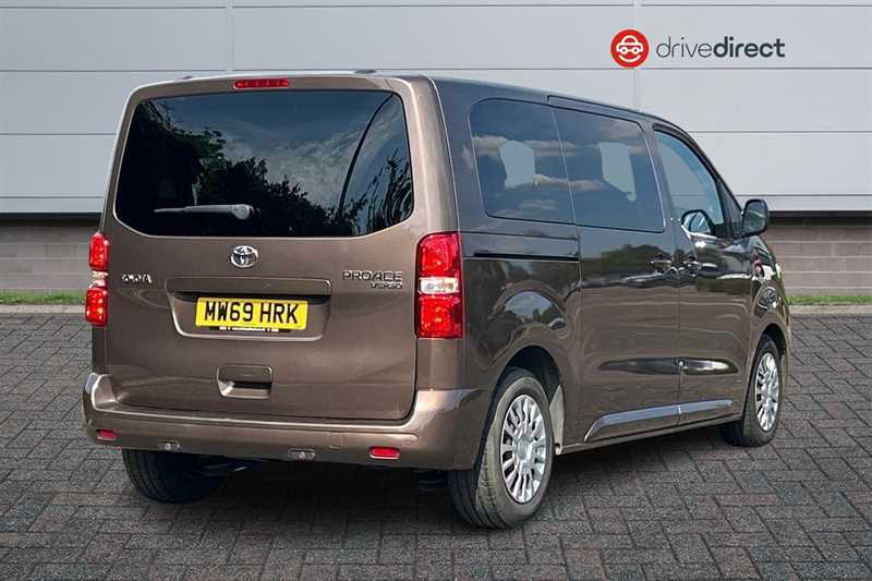 Toyota Proace Verso 2.0D Shuttle Medium Mpv Mwb Euro  #3