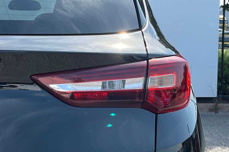Vauxhall Grandland X 1.2 Turbo Sri Nav Red #32