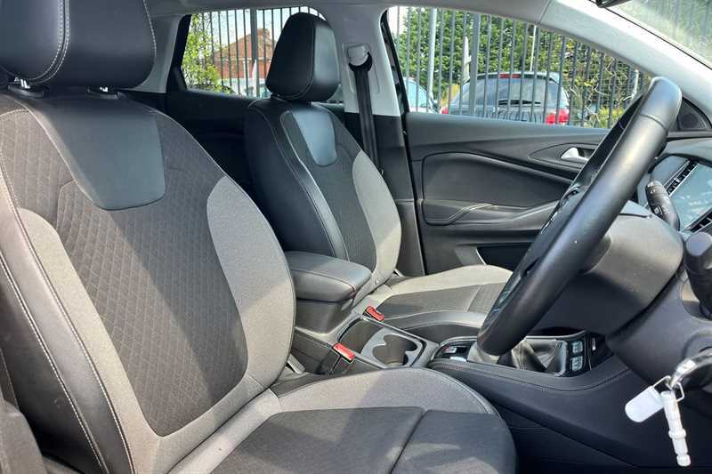 Vauxhall Grandland X 1.2 Turbo Sri Nav Red #23