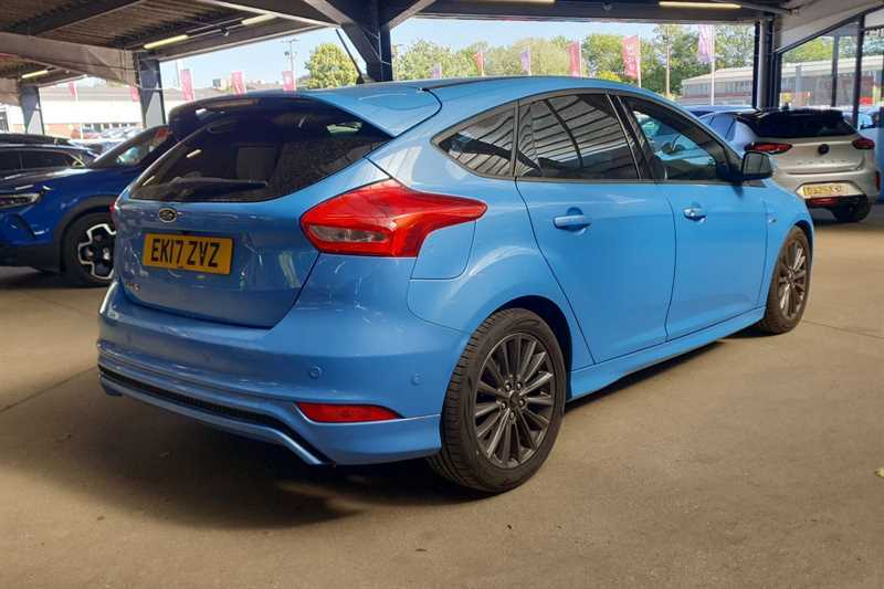 Ford Focus 1.5 Tdci St-line Hatchback Powershift E  #4