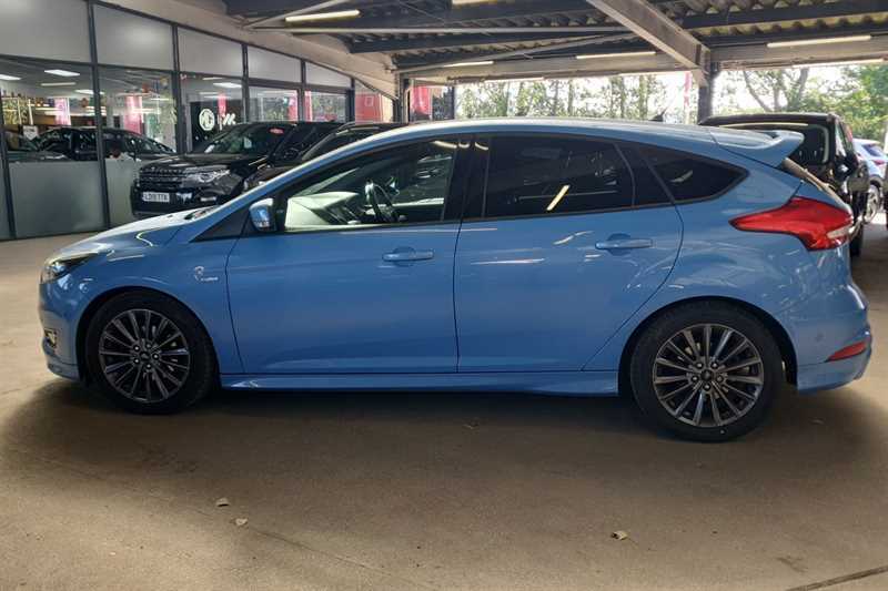 Ford Focus 1.5 Tdci St-line Hatchback Powershift E  #6